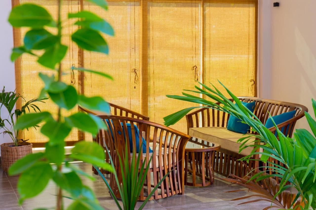 Nihaali Maldives Hotel Kudarikilu Kültér fotó