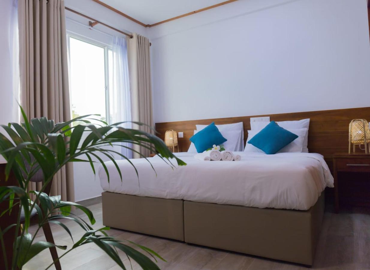 Nihaali Maldives Hotel Kudarikilu Kültér fotó