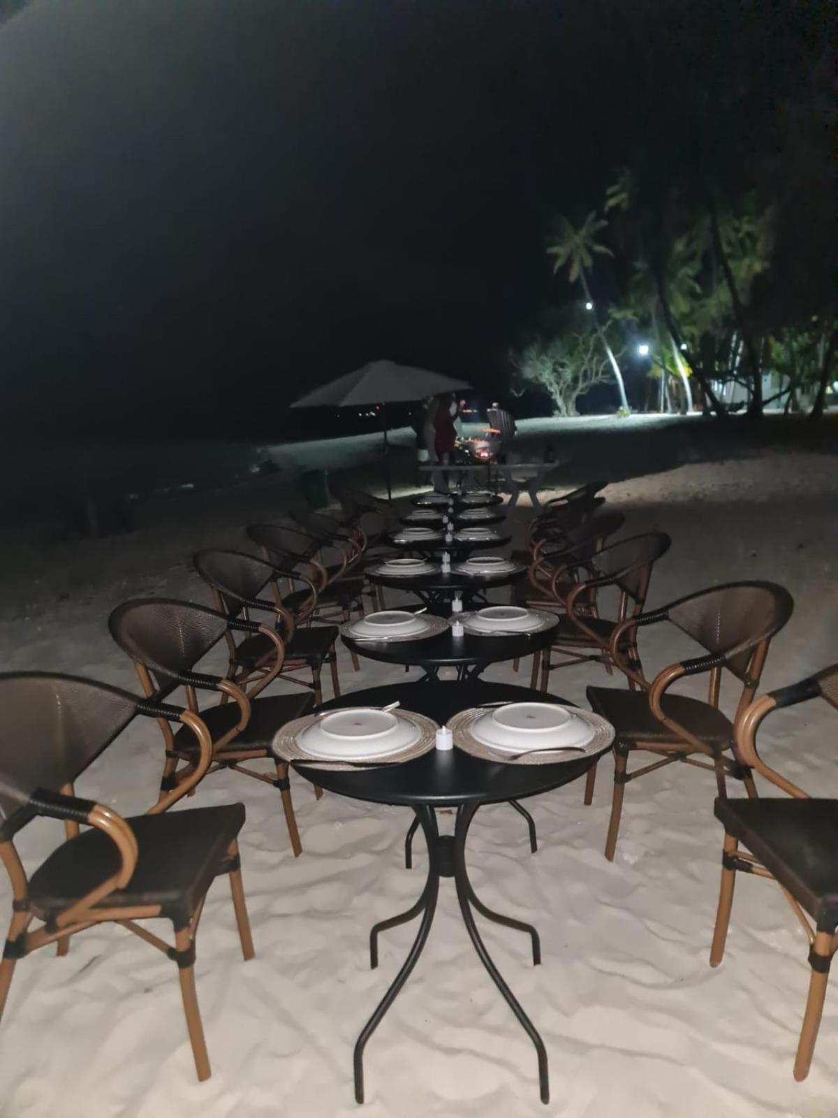Nihaali Maldives Hotel Kudarikilu Kültér fotó